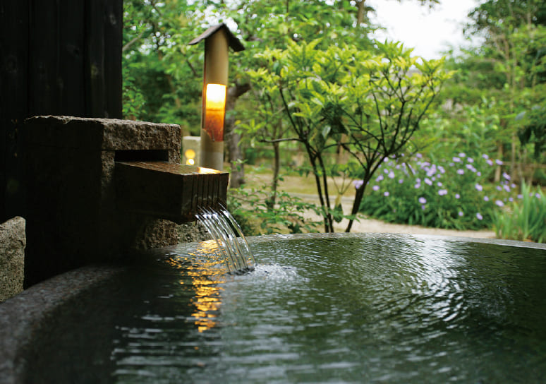 「綸子、綾、錦、綴、紗」